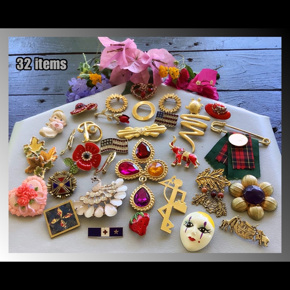 Brooch pin lot of 32 items AK Ann Taylor Precious